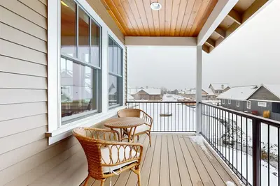 Image de Beautiful townhome in Sisters with deck, Bbq grill, WiFi, W\/D