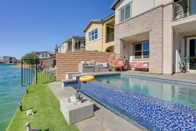 Image de 2 Mi to Fantasy Springs Casino: Lakefront Retreat!