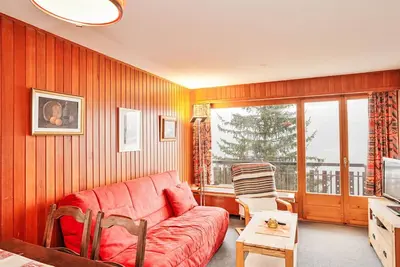 Image de Joli appartement pour 4 personnes avec Tv et balcon