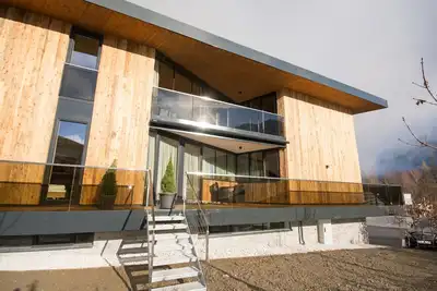 Appartement de luxe avec balcon et accès au sauna