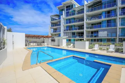 Image de Oceanfront apartment. Look at that view!