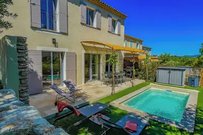 Image de Villa Lisette, une villa 3 étoiles au cœur de Goult et de la Provence