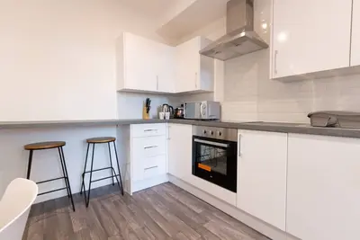 Image de Bright & Comfy Rooms in Prime Wigan Spot