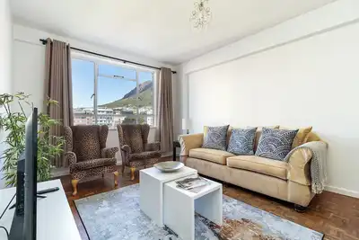 Image de Cozy, 2 bedroom apartment in Cape Town City