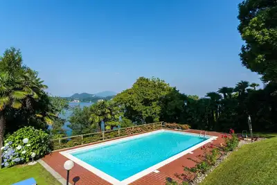 Image de 4-room corner apartment with 2 bathrooms in a residence with pool