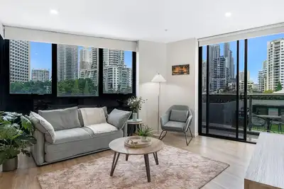 Image de Couples Escape in Ruby Surfers Paradise - CoastHM