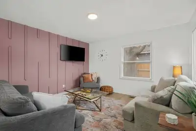 Image de Stroll and Stay-Pond, Park, Food