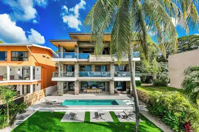Image de Beachfront, Pool, 5 Bd Villa