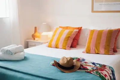 Image de Studio bungalow with terrace on the first line of the Arenal beach of Javea.