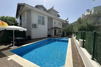 Image de New Listing! Family Friendly 4 Bedroom Accommodation Right In Centre Of Dalyan!