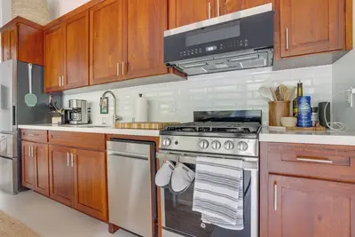 Image de 2 Bed / 2. 5 Bath Villa near Placencia with Ac, Wifi, Resort Access