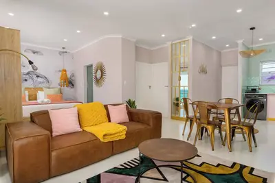 Image de Stunning Seaside Retreat | Mountain + Ocean Views