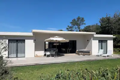 Image de Loue villa d’architecte 160m² - Centre Porto-Vecchio résidentiel calme - 3 Chb.