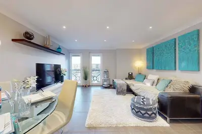 Image de Swansea Marina Apartment - Water View - Sleeps 5