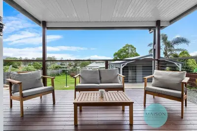 Image de Contemporary Chic Cottage on Millfield