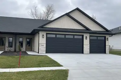 Image de Charming 2-bedroom 2 bath townhome with WiFi, Ac in peaceful Ely