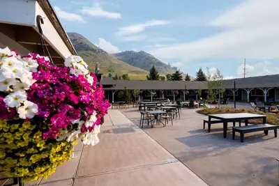 Image de Cozy Lodge w/ Heated Pool Near Jackson Hole Downtown - 3 Units