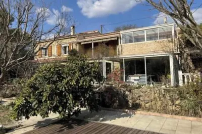 Image de Maison d’hôte calme au cœur du village de Barjols Billard Baby jacuzzi Animaux