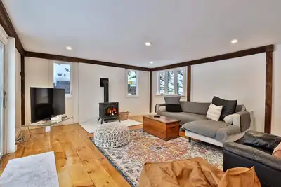 Image de Window Seat to the Peaks: 4br/3ba Retreat with Stunning Mountain Views, Near Killington Resort