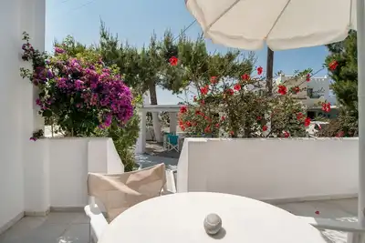 Image de Appartement 'Maroulis Studios - Studio 3' avec jardin privé, Wi-Fi et climatisation