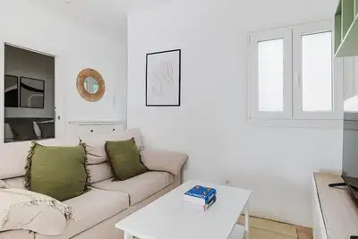 Image de Chic Fuente del Berro 1br w/ Washer, Fully Furnished, by Blueground