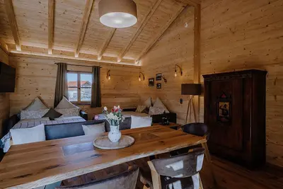 Image de Large chalet with whirlpool