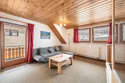Image de Appartement \"Abendsonne\" avec vue sur les montagnes, terrasse partagée et Wi-Fi