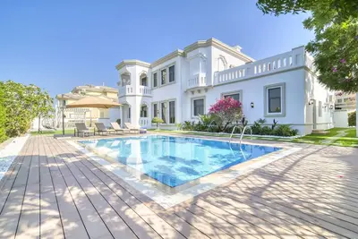 Image de 6-br Elegant Villa on Palm Jumeirah with Big Garden Space