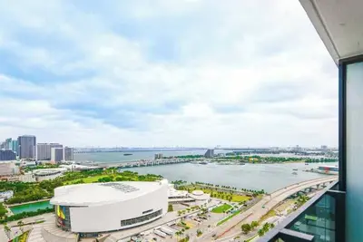 Image de Luxury Studio w/ Perfect Downtown Location & Views