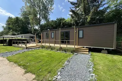 Image de Experience luxury in Clervaux mobile home at Resort Walsdorf, 8 guests, 2 bathrooms, terrace, nature nearby.