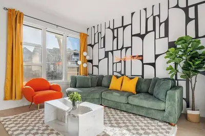 Image de \"The Green\" - Mins to Airport- 1. 5 hour Banff