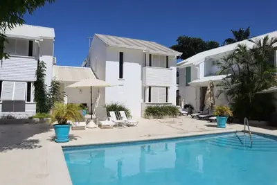 Image de Mango Court 3 in St James by Personal Villas - Desirable Dream Home