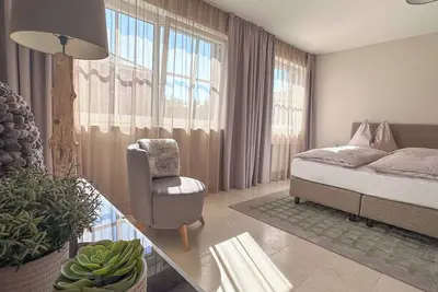 Image de GLĂśCKSMOMENT\" maisonette apartment: Harmonious refuge for creative time out
