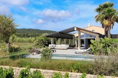 Image de Contemporary Villa rental for 10 people near St Tropez,
