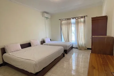 Image de dAlvin: Room 1 - Green Serenity | Near Airport