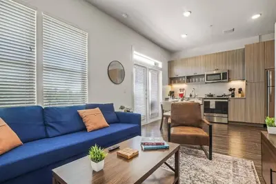 Image de Luxurious New Unit|Studio2Ba|Pool, Golf Sim