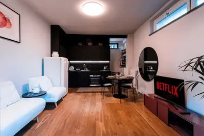 Image de Modern Loft in Historic Village