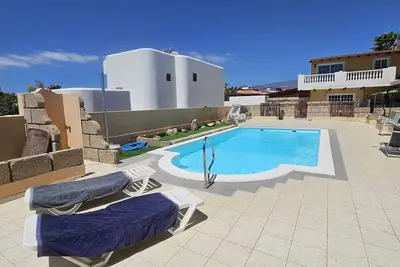 Image de Peaceful and bright Apartment