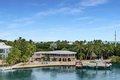 Image de Stunning Bayfront Home with Pool & Dockage in Islamorada