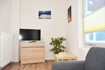 Image de Apartment approx. 85sqm, 2 bedrooms, guest toilet, access to the garden directly in the center