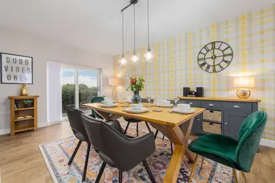A holiday cottage that sleeps 4 guests  in 2 bedrooms