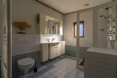 Image de Drents Genieten in Grasheide: with private jacuzzi and infrared sauna.