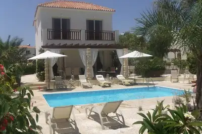 Image de St. Killians Villa. \nLuxury 3-bedroom villa in Coral Bay, Private Pool, Garden