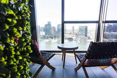 Image de Pearl water views and pool