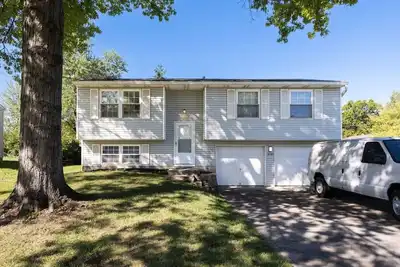 3 bedroom2 bathrooms house features WiFi, fully equipped kitchen,