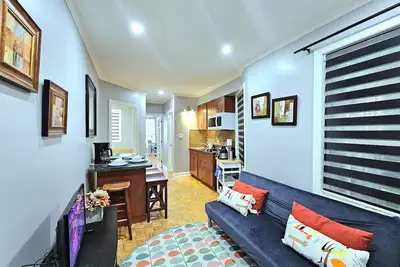 Image de Cozy 2nd floor Apartment in awesome Toronto