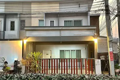 Image de 3-bedroom 2. 5 bathroom townhome in  ChaengWattana Nonthaburi with Ac, WiFi