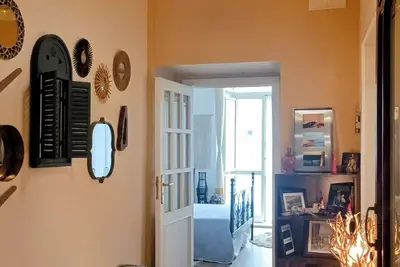 Image de In the city center, among the alleys with that unique Naples atmosphere!