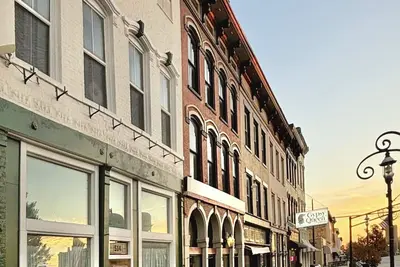 Image de Luxury 1br/Ba Loft in the Heart of Downtown Marshall