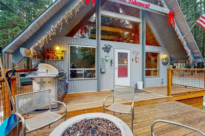 Image de Cabin with loft, hot tub, fireplace, bbq grill, horseshoes